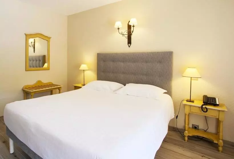 בית מלון כפרי La Bastide De Valbonne