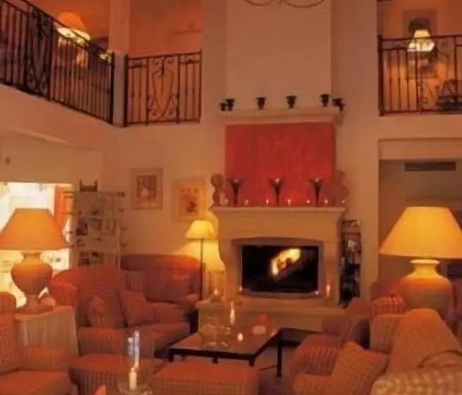 בית מלון כפרי La Bastide De Valbonne