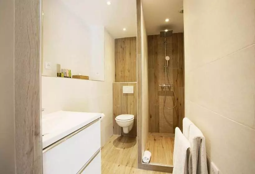 בית מלון כפרי La Bastide De Valbonne