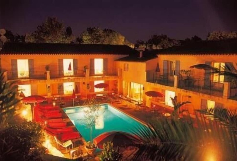 בית מלון כפרי La Bastide De Valbonne