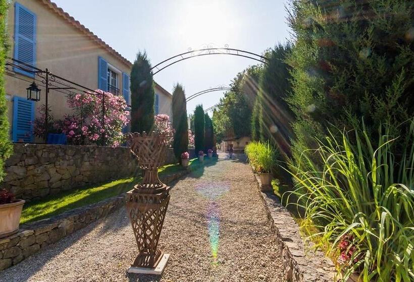 בית מלון כפרי La Bastide De Valbonne