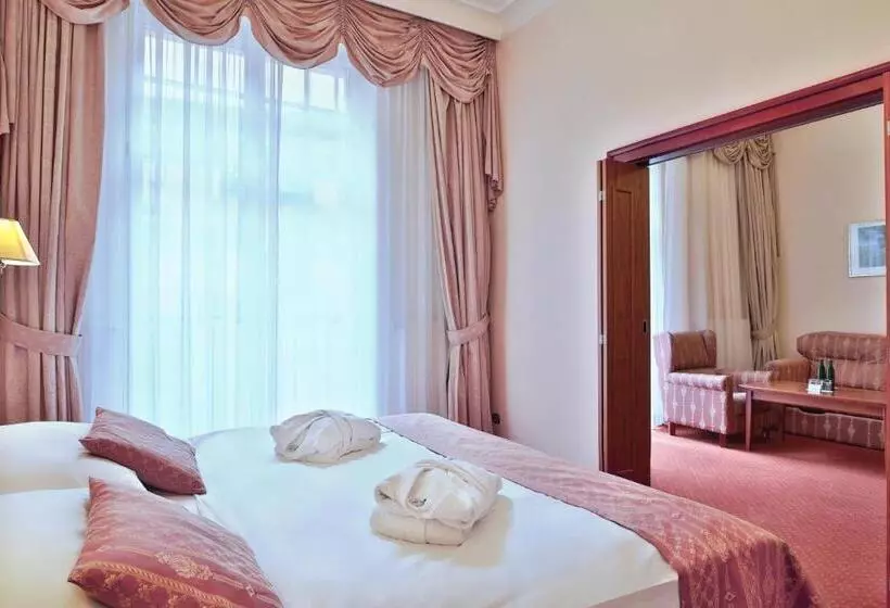 هتل Olympia Wellness