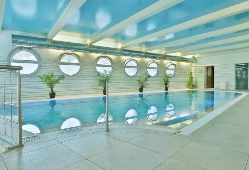 هتل Olympia Wellness
