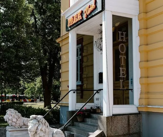 Park Hotel Linköping Fawlty Towers