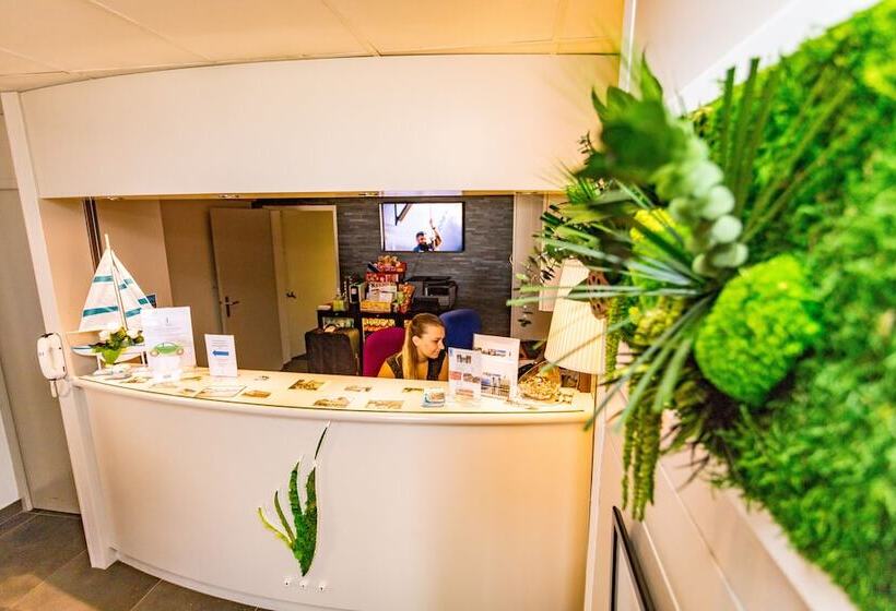 هتل Restaurant Splendid Camargue