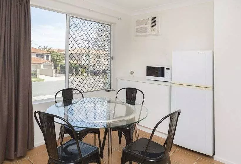 酒店 Sunshine Beach Resort