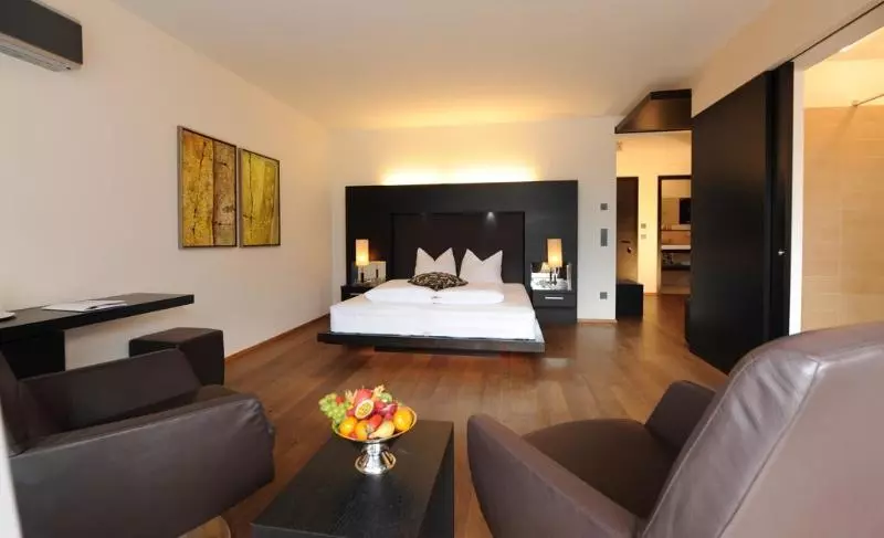 Отель Vier Jahreszeiten