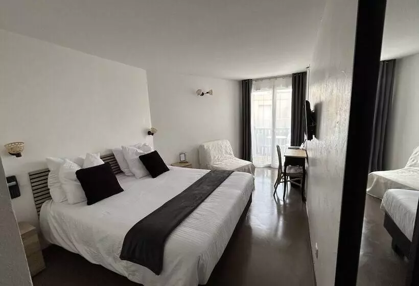 Logis Hotel De La Clape