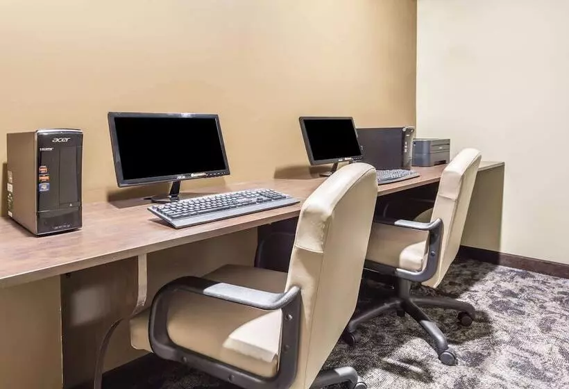 Microtel Inn & Suites By Wyndham Timmins