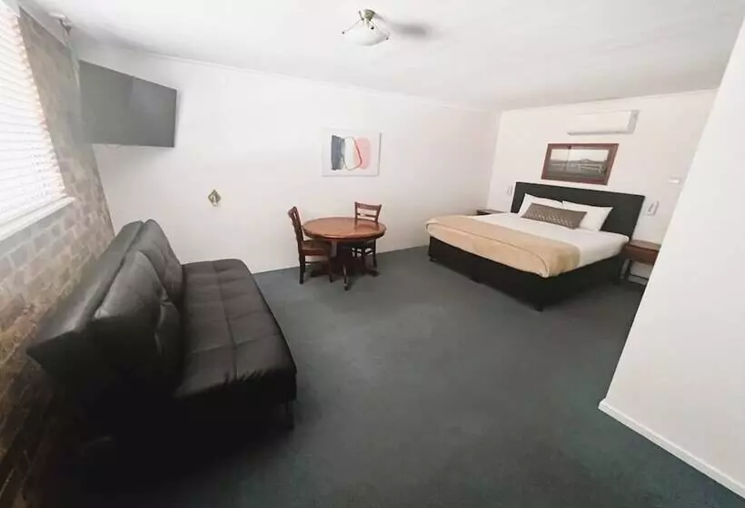 汽车旅馆  Kinross Inn