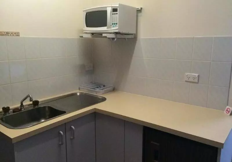 汽车旅馆  Kinross Inn