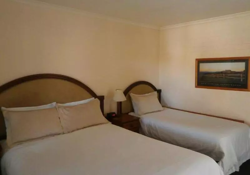 汽车旅馆  Kinross Inn