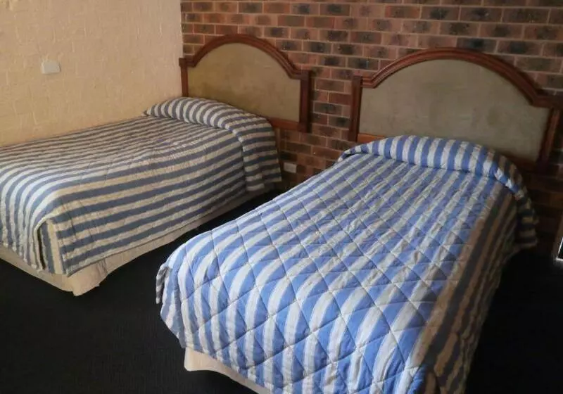 汽车旅馆  Kinross Inn