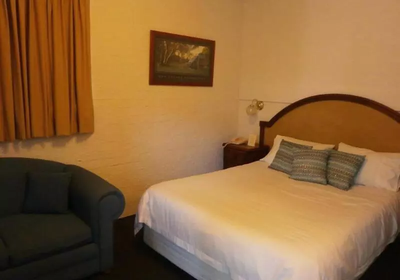 汽车旅馆  Kinross Inn