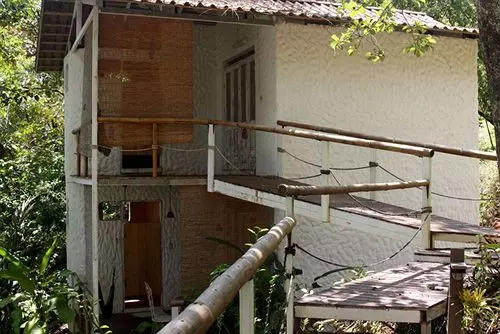 هتل Adelante