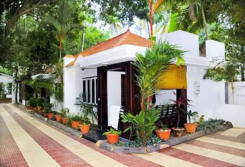 هتل Akhil Beach Resort