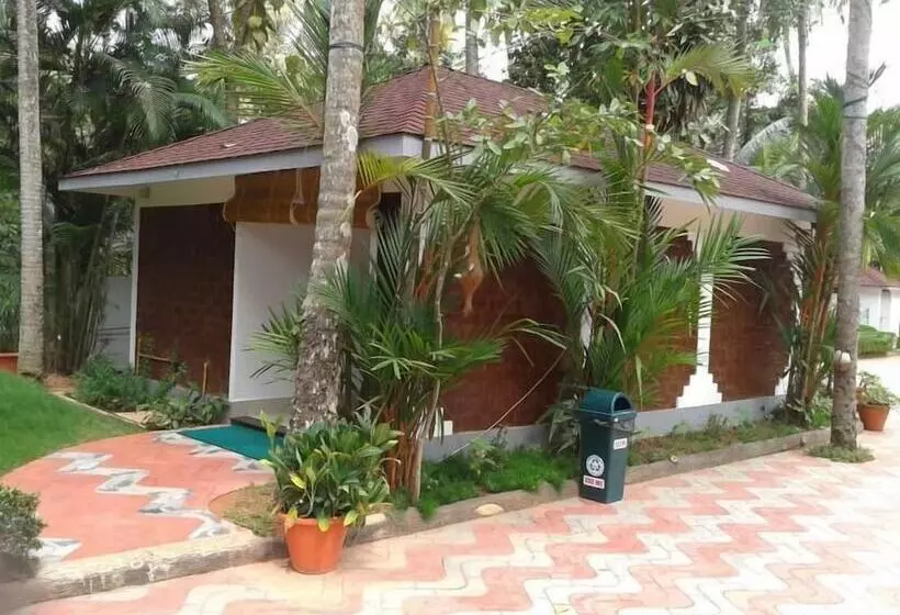 هتل Akhil Beach Resort