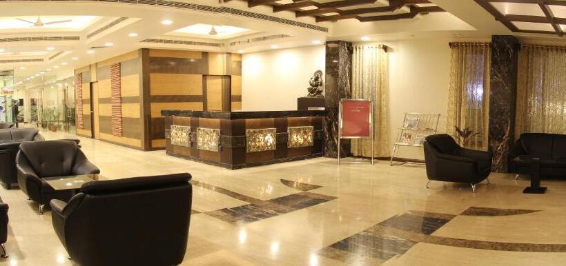 ホテル Amantra Comfort