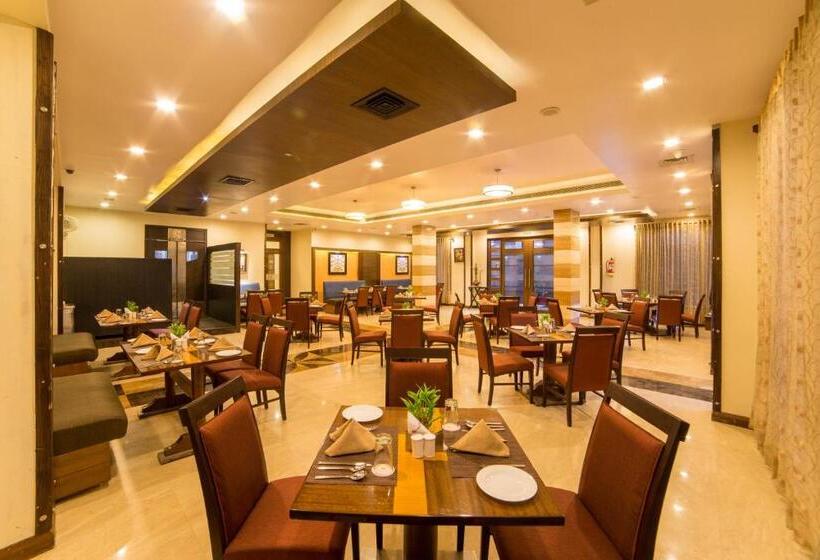 ホテル Amantra Comfort