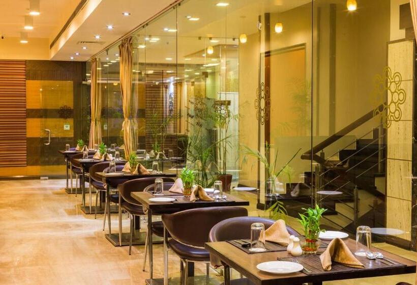 ホテル Amantra Comfort