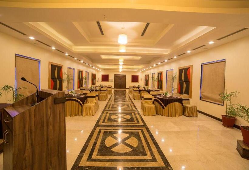 ホテル Amantra Comfort