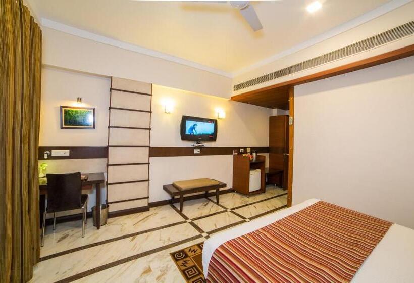 ホテル Amantra Comfort