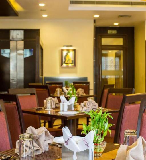 ホテル Amantra Comfort