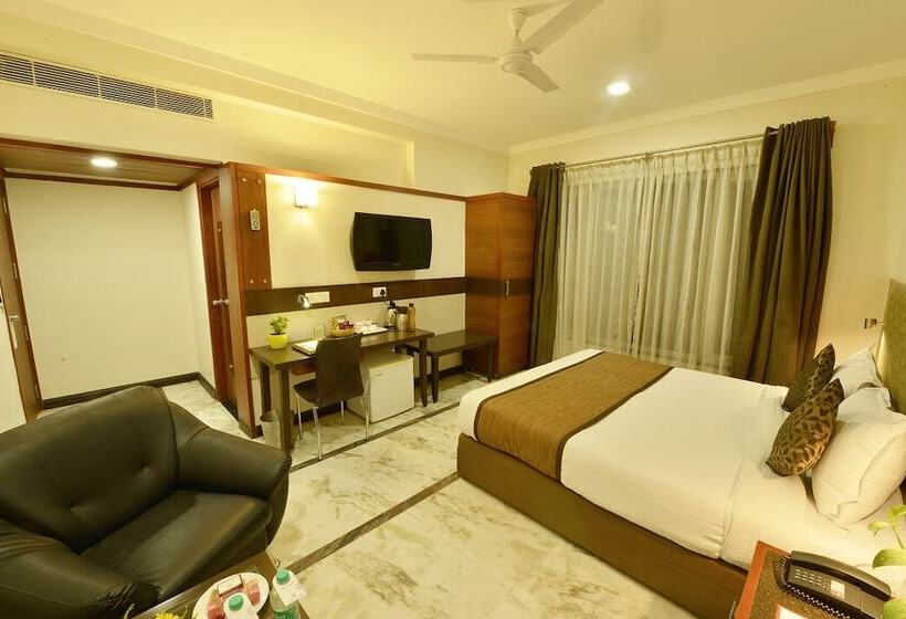 ホテル Amantra Comfort