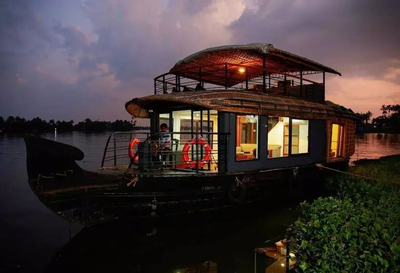 Hotelli Cosy Premium Houseboats