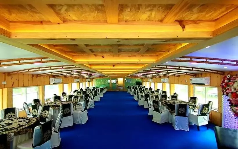 Hotelli Cosy Premium Houseboats