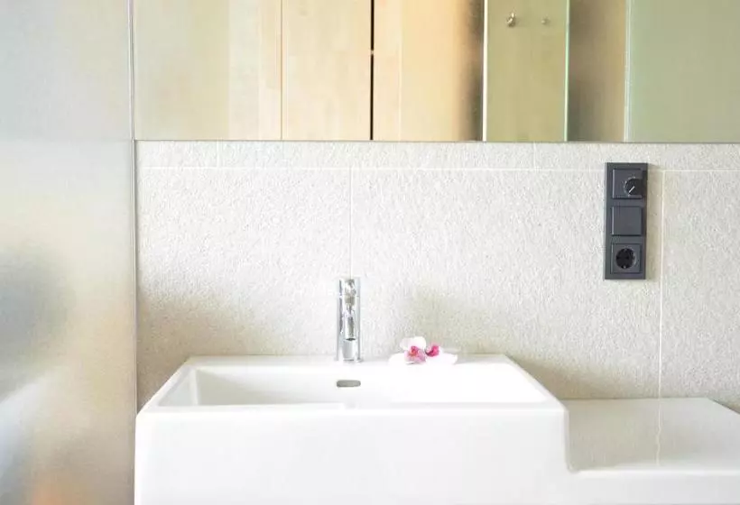 هتل De L'ecluse Superior