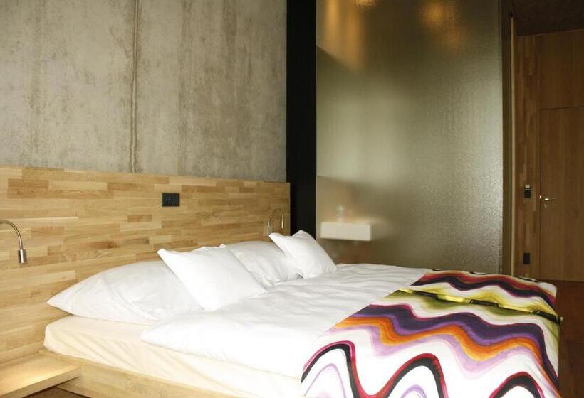 هتل De L'ecluse Superior