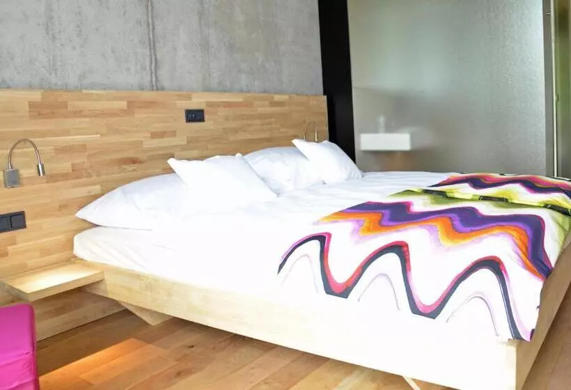 هتل De L'ecluse Superior