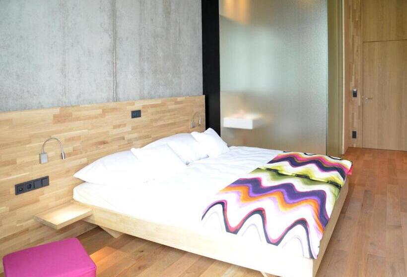 هتل De L'ecluse Superior