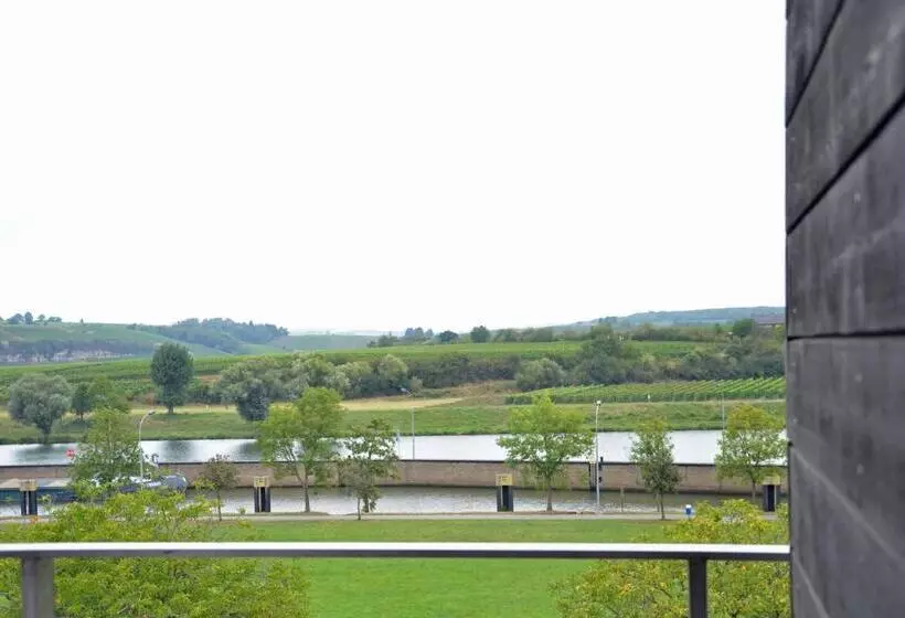 هتل De L'ecluse Superior