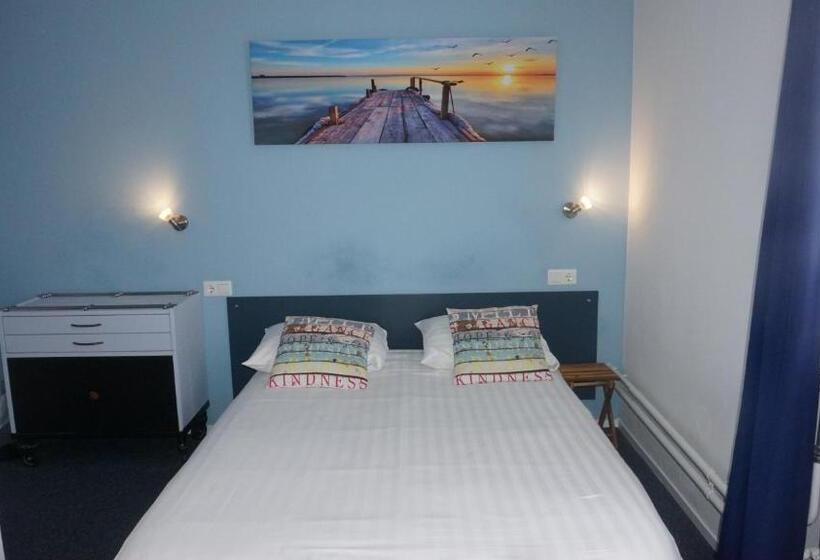 Hotel De Wilde Kriek Before De Karsteboom