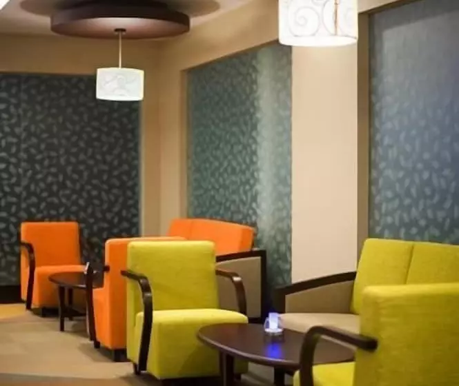 호텔 Emerald Garden International