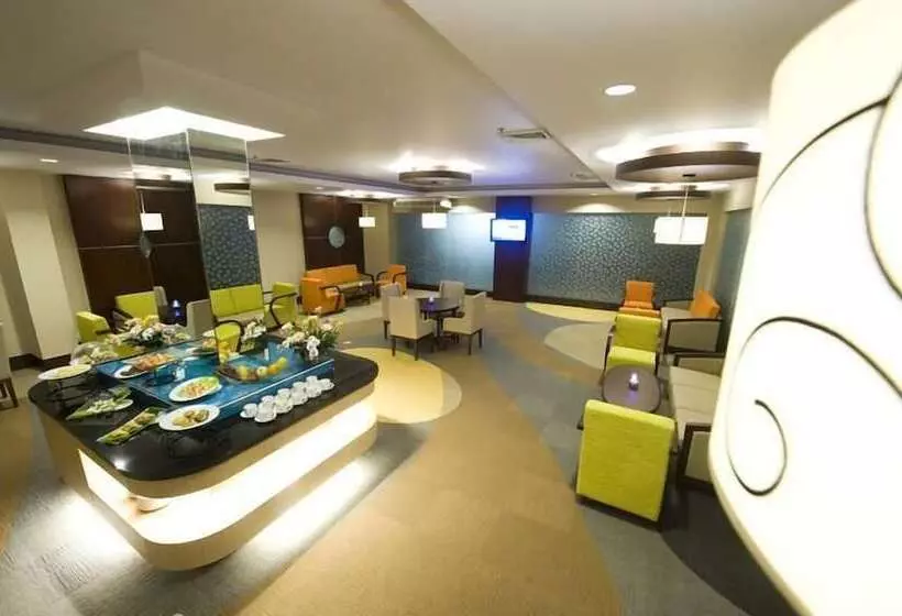 호텔 Emerald Garden International