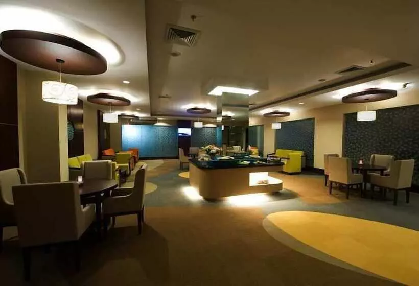 호텔 Emerald Garden International