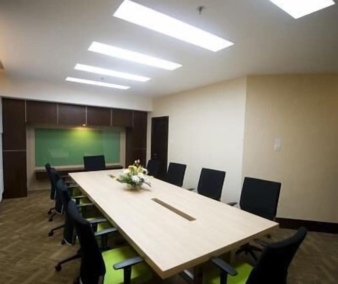 ホテル Emerald Garden International