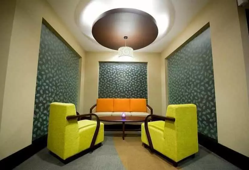 호텔 Emerald Garden International