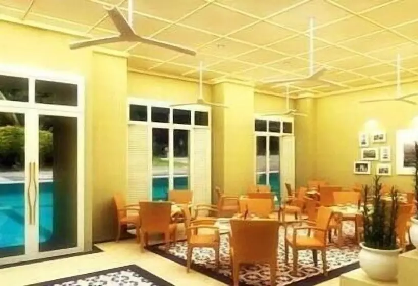 호텔 Emerald Garden International