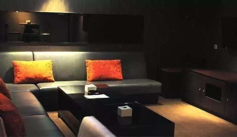 호텔 Emerald Garden International