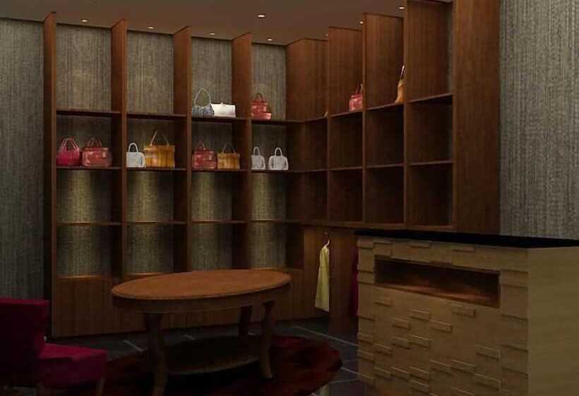 Отель Emerald Garden International