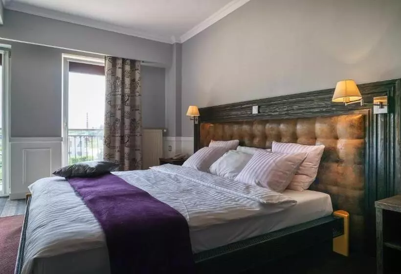 בית מלון כפרי Grand Częstochowa