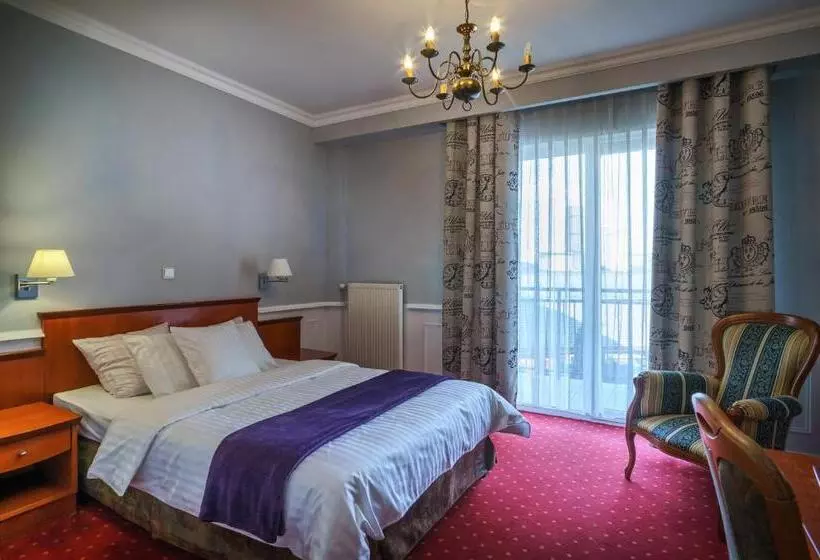 בית מלון כפרי Grand Częstochowa