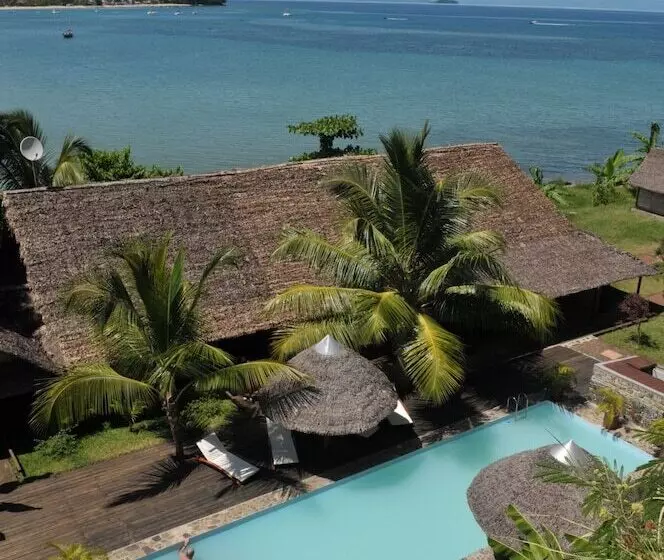 هتل L Heure Bleue