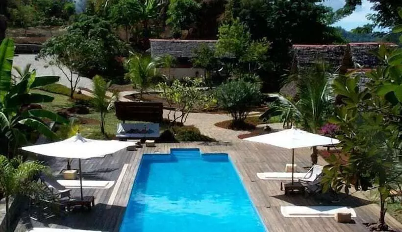 هتل L Heure Bleue