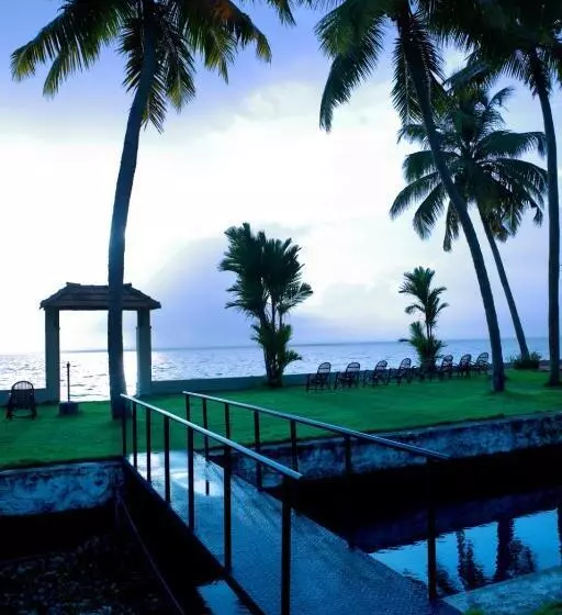 酒店 Paradise Resorts