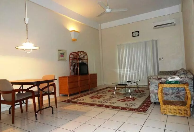 هتل Summer Holiday